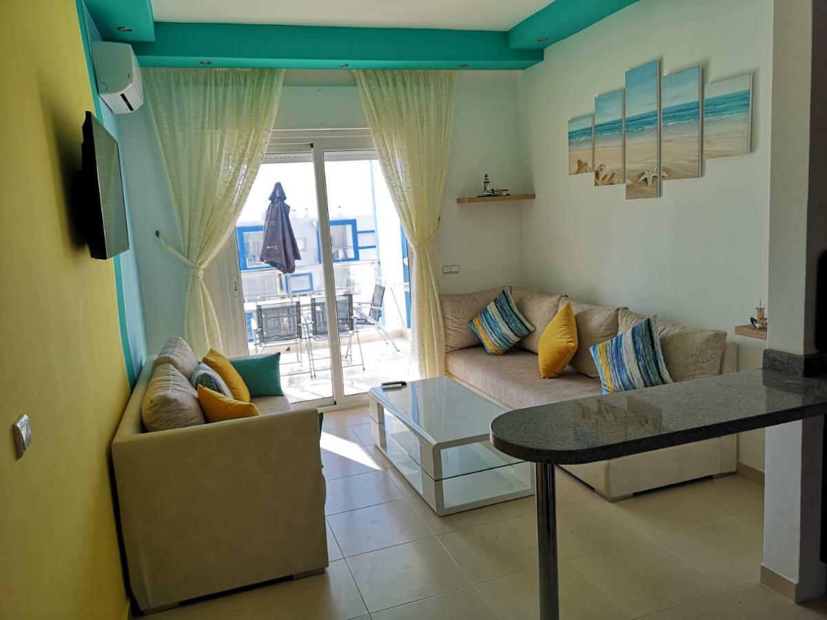 Kariat Cabo - Appartement Charmant, Climatise Avec Vue Piscine 卡博尼格洛 外观 照片